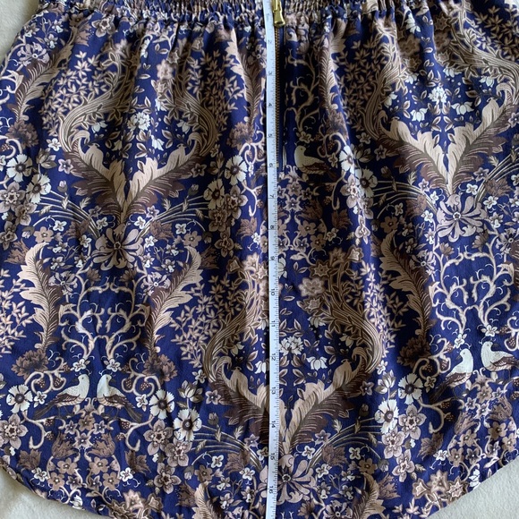 Club Monaco Silk Skirt - Picture 8 of 11